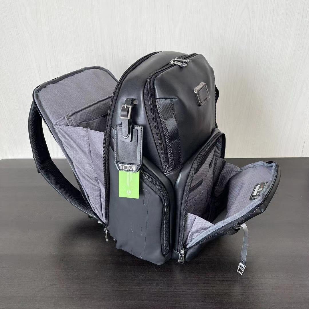 TUMI「サーチ」ファイバーレザーバックパック