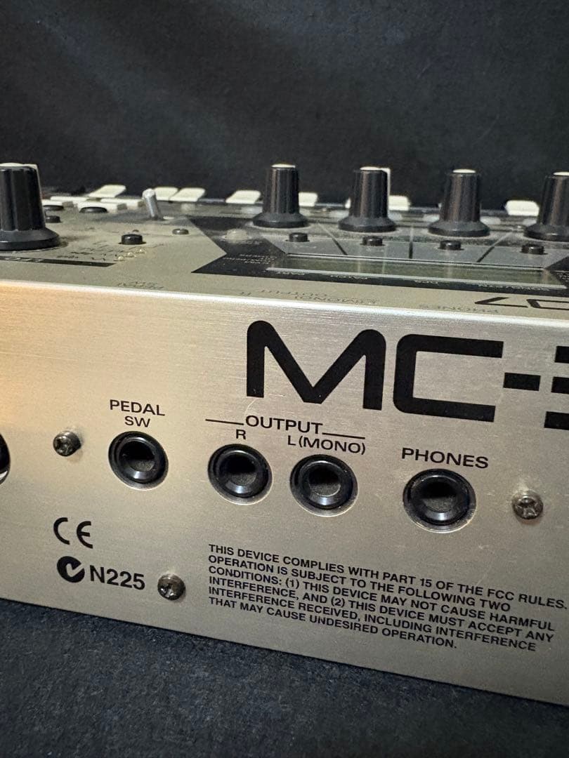 【入手困難】Roland groovebox MC-307 リズムマシーン