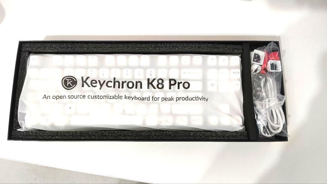 Keychron K8 Pro US配列 茶軸 ホワイト