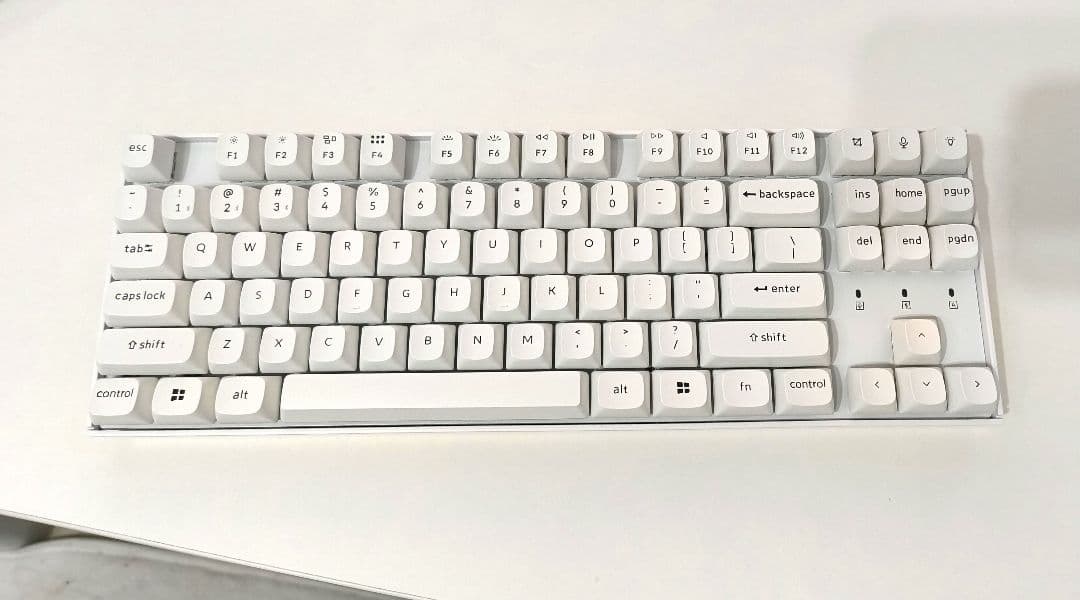 Keychron K8 Pro US配列 茶軸 ホワイト