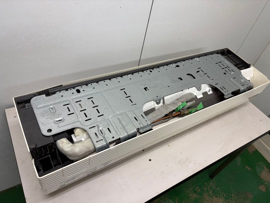 ジャンク品　26畳用　業務用壁掛けエアコン　FAP80DG(室内機のみ)