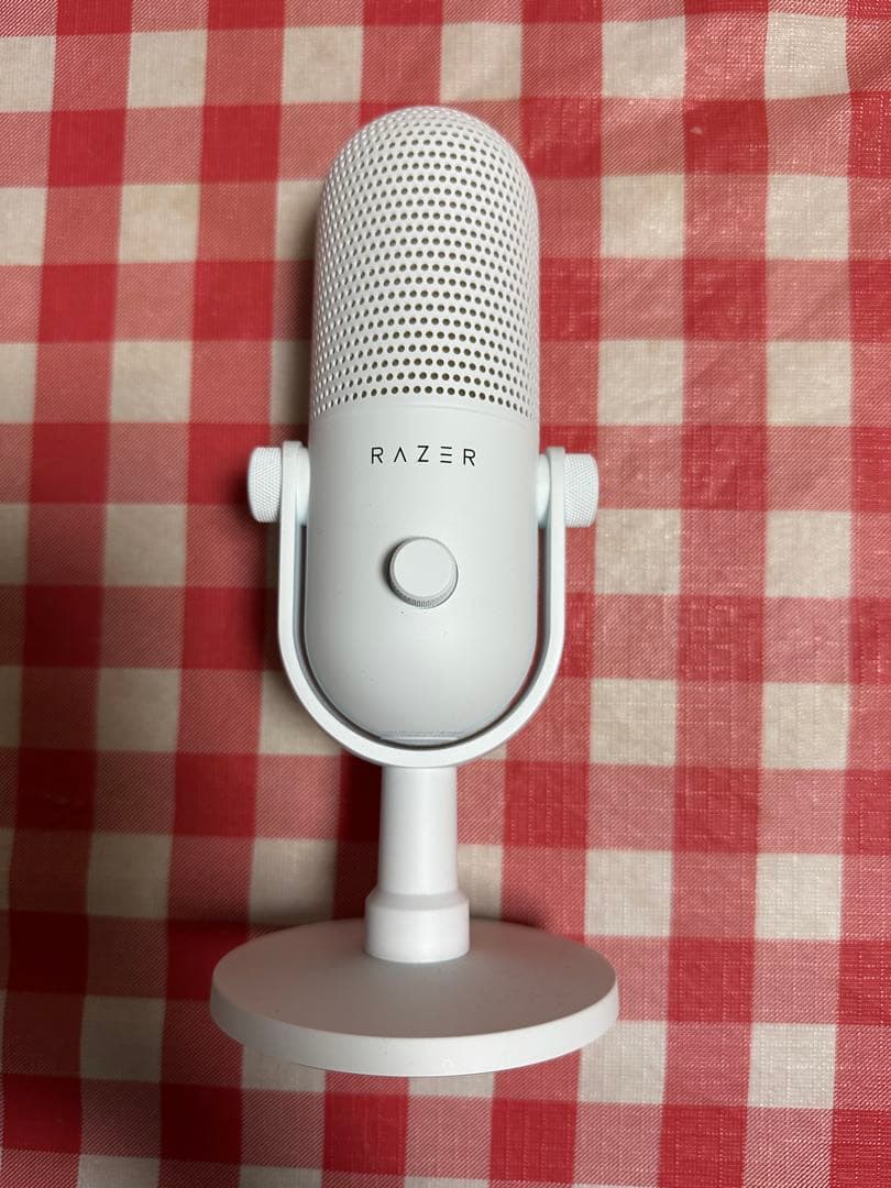 Razer Seiren V3 Chroma ホワイト