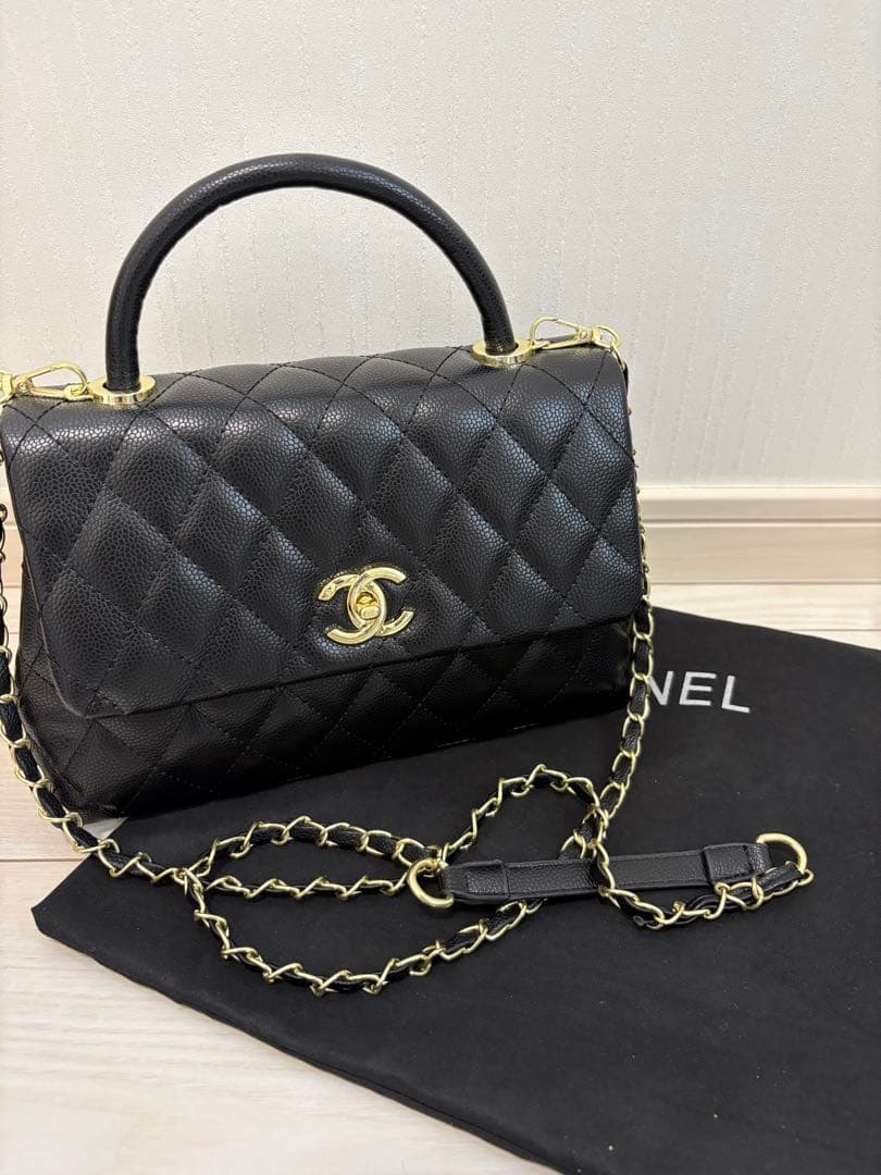 CHANEL ノベルティ ショルダーハンドバッグ　ゴールド