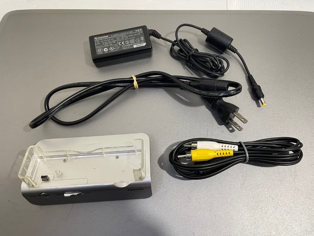 FUJIFILM FinePix F810 コンパクトデジタルカメラ