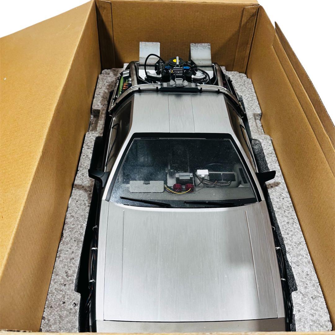 Hot Toys バックトゥザフューチャー Part1 デロリアン