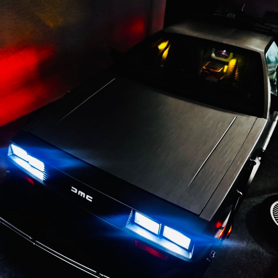 Hot Toys バックトゥザフューチャー Part1 デロリアン