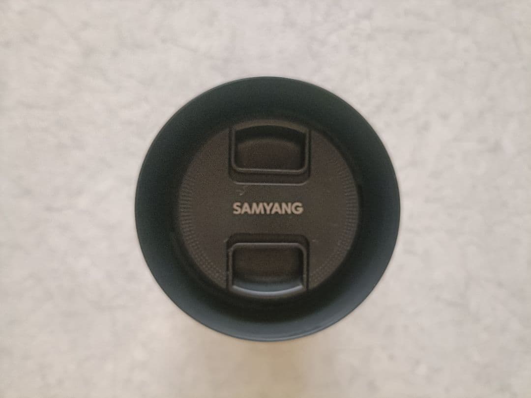 SAMYANG AF 45mm F1.8 FE 単焦点標準レンズ　ソニーαE用