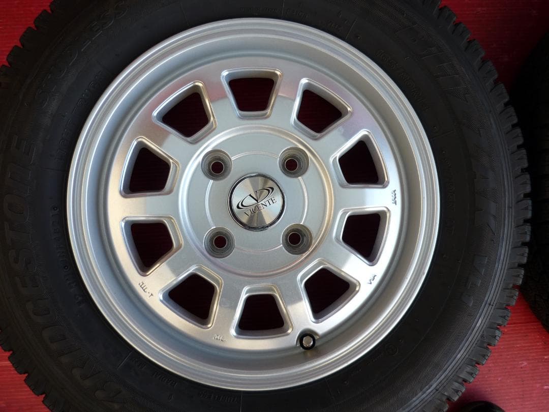 NV200にヴィセンテ+ブリジストン製VL-1 165/80R14スタッドレス
