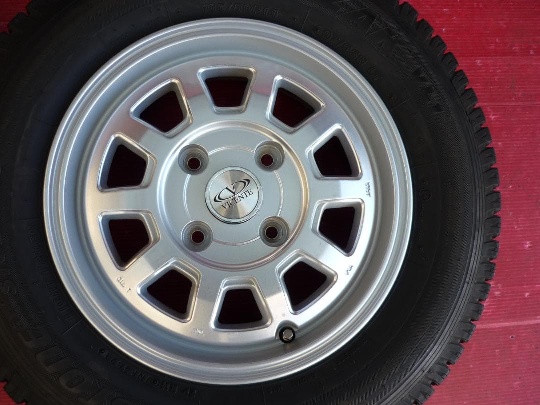 NV200にヴィセンテ+ブリジストン製VL-1 165/80R14スタッドレス