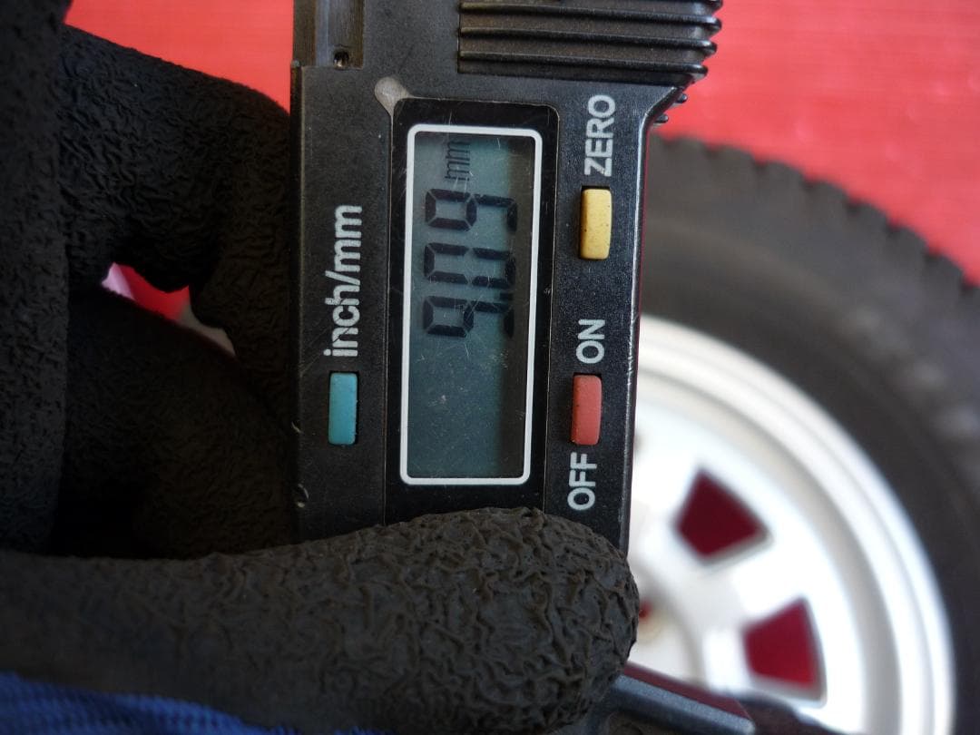 NV200にヴィセンテ+ブリジストン製VL-1 165/80R14スタッドレス