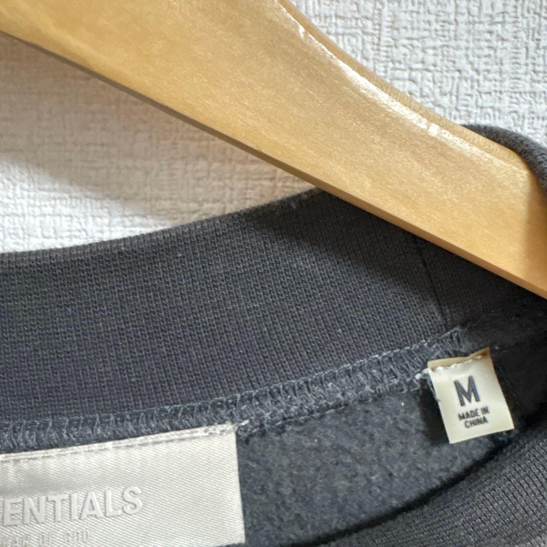 ESSENTIALS 1977スウェット　Mサイズ