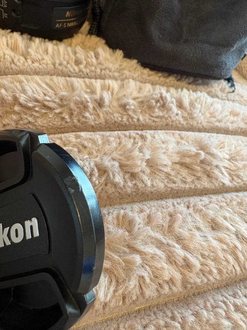 Nikon単焦点レンズAF-S DX NIKKOR 35mm f/1.8G袋つき