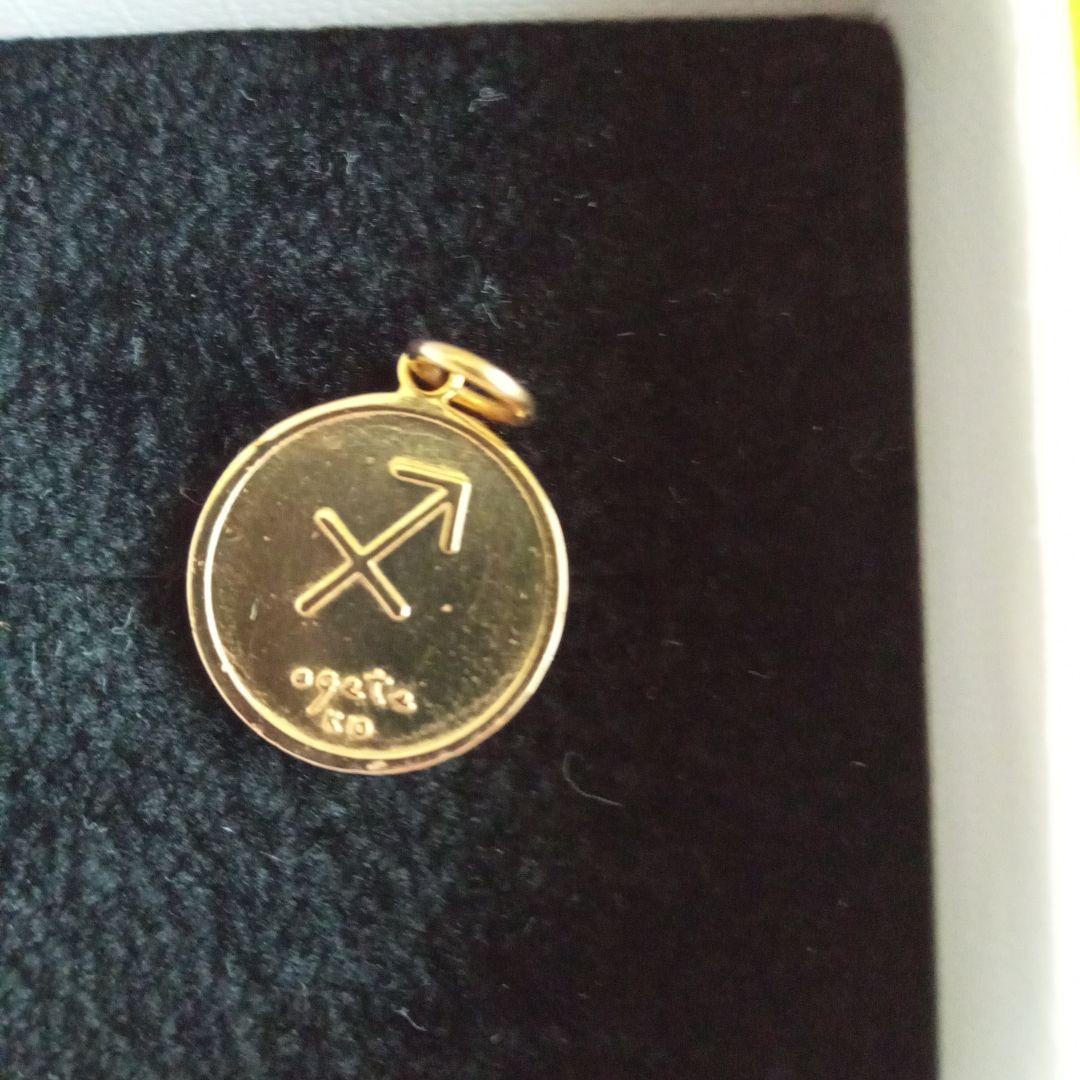 agete　10金星座デザイン 射手座　メダル型チャーム