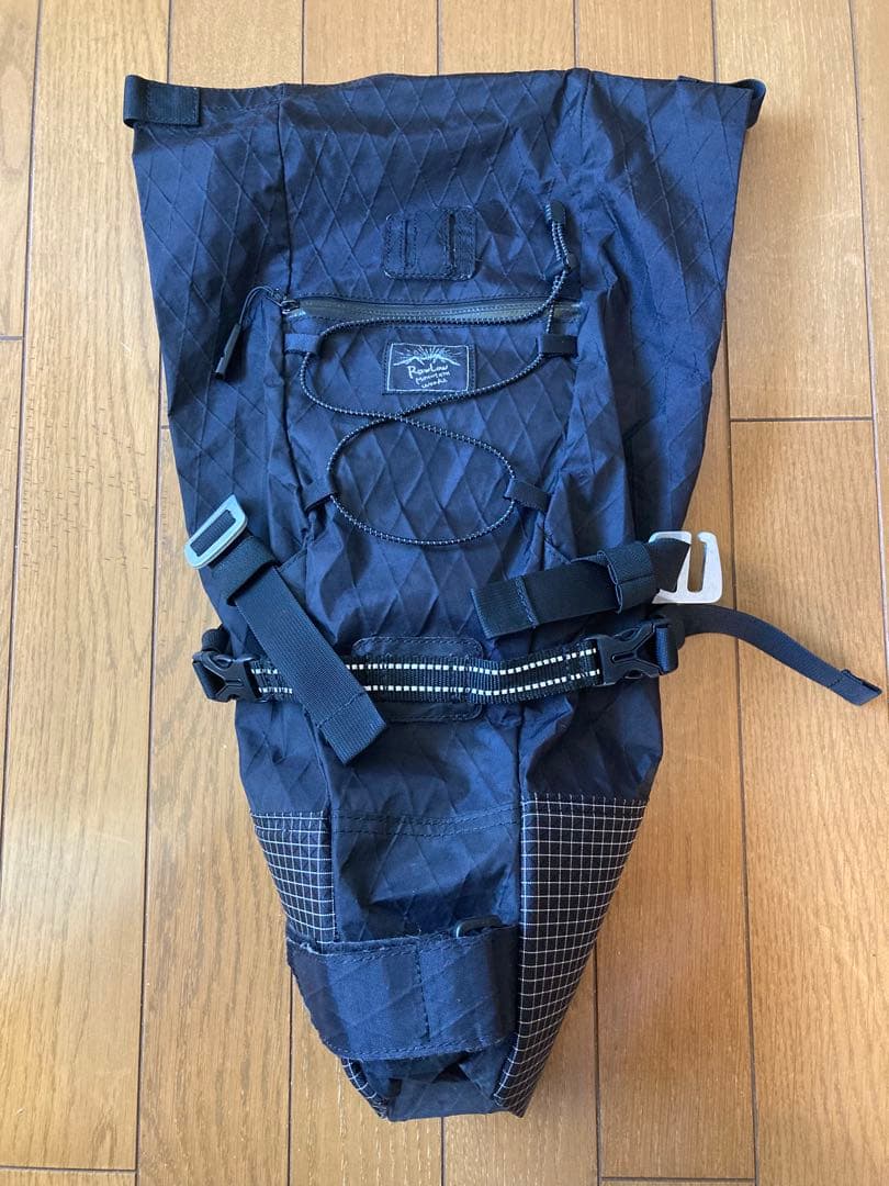 ロウロウマウンテンワークス サドルバッグ ブルーラグ サーリー アウターシェル