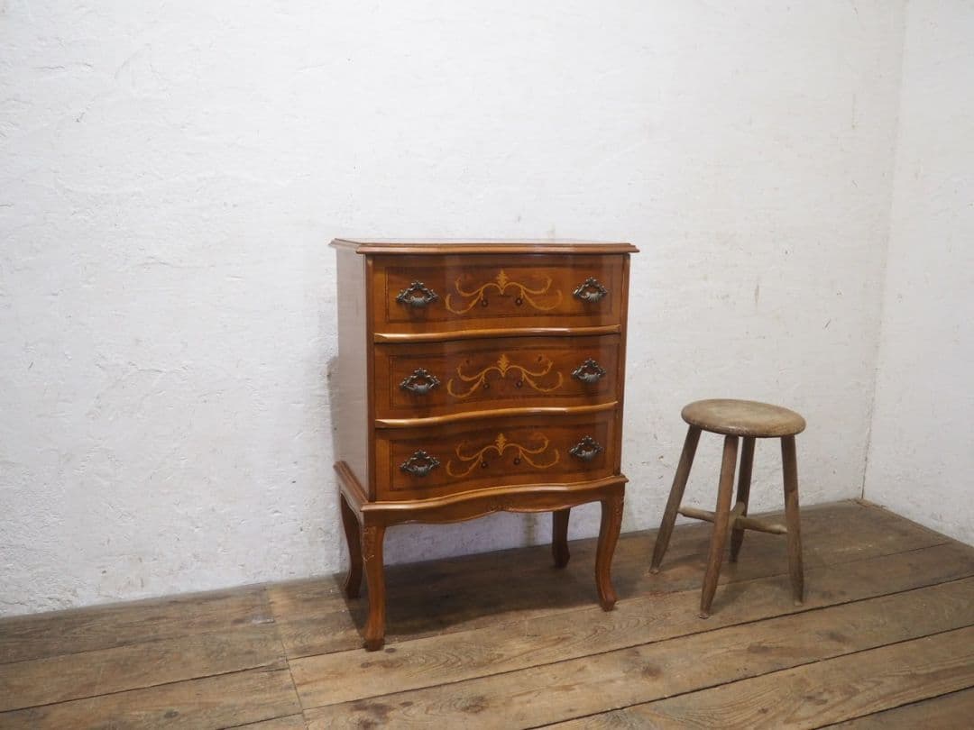 1107 猫脚デザインのチェスト　洋タンス　キャビネット　アンティーク調　洋家具