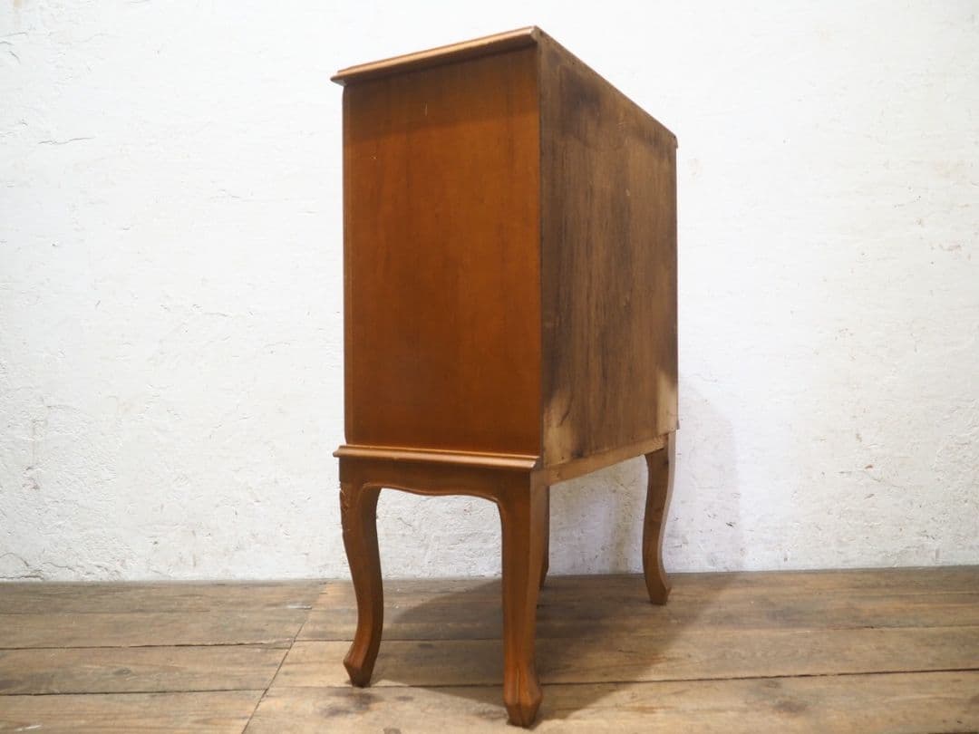 1107 猫脚デザインのチェスト　洋タンス　キャビネット　アンティーク調　洋家具