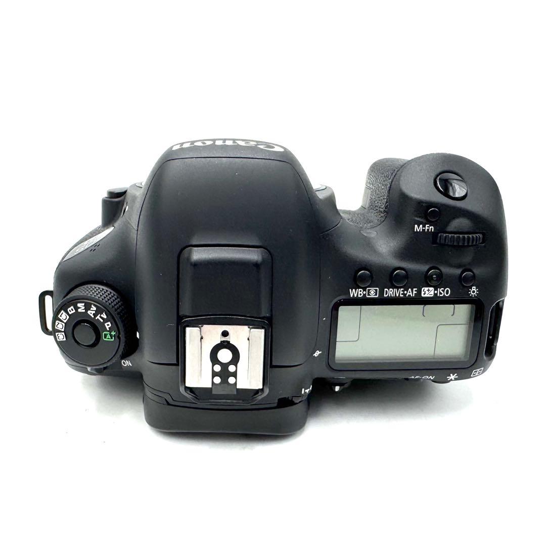 未使用級！CANON キャノン EOS 7D Mark II デジタル一眼レフ