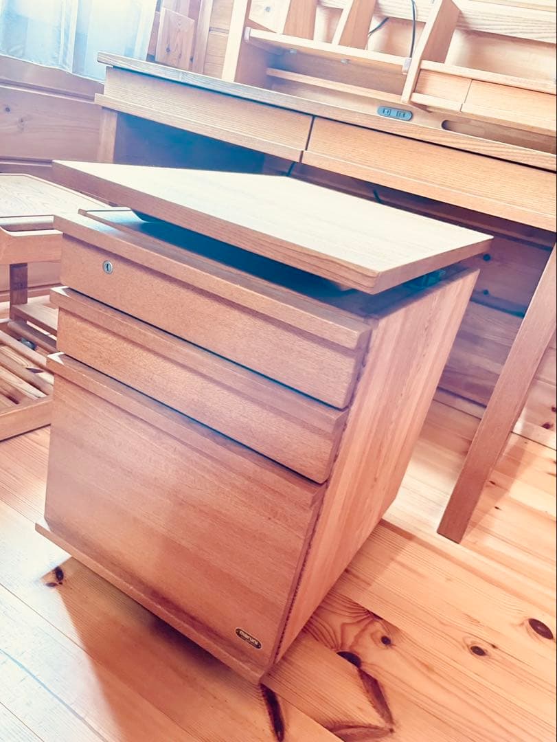 マルニ木工　天然木　学習机　デスク　高級学習机