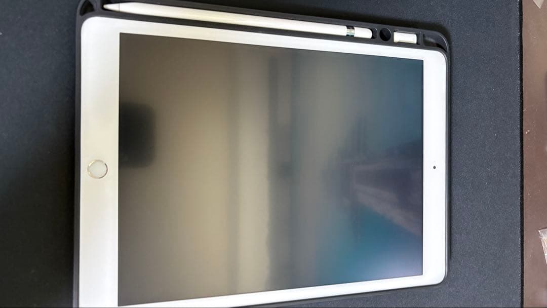 ひ*こ様 iPad 第8世代 wifiモデル + apple pencil 第1