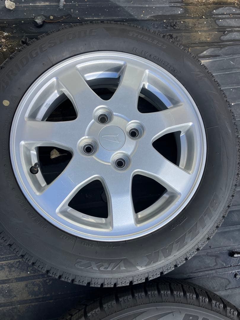 (2052) ダイハツムーヴ純正ホイールスタッドレスタイヤ付き2本②