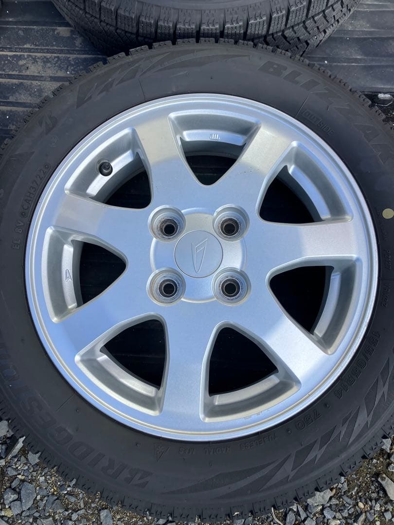 (2052) ダイハツムーヴ純正ホイールスタッドレスタイヤ付き2本②