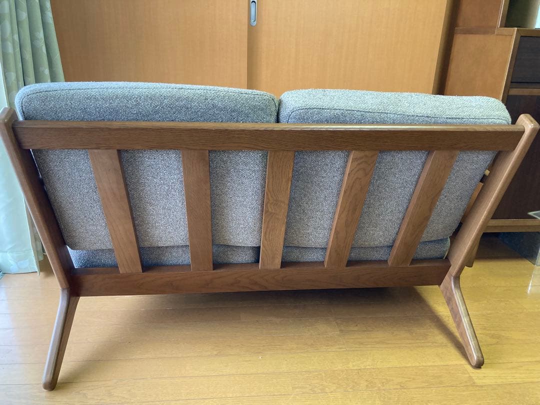 unico で購入　グレー2人掛け　ソファ