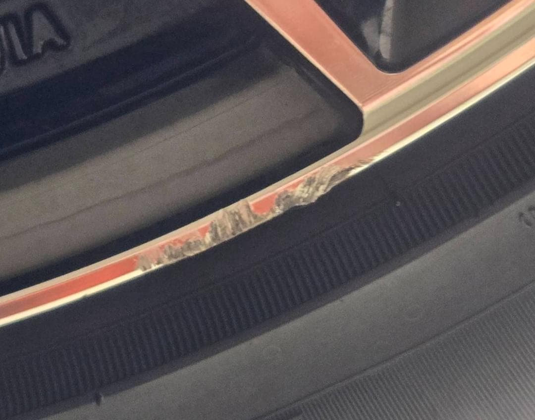 【送料込み】Weds レニオスMX 21inch×4本 タイヤ付き ！！