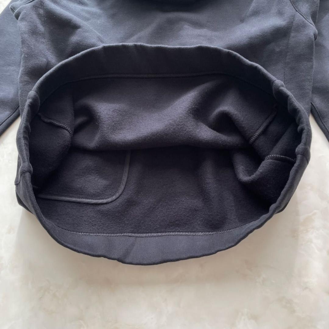 【新品同様】HERMES ハーフジップパーカー ブラック Lサイズ　セリエボタン