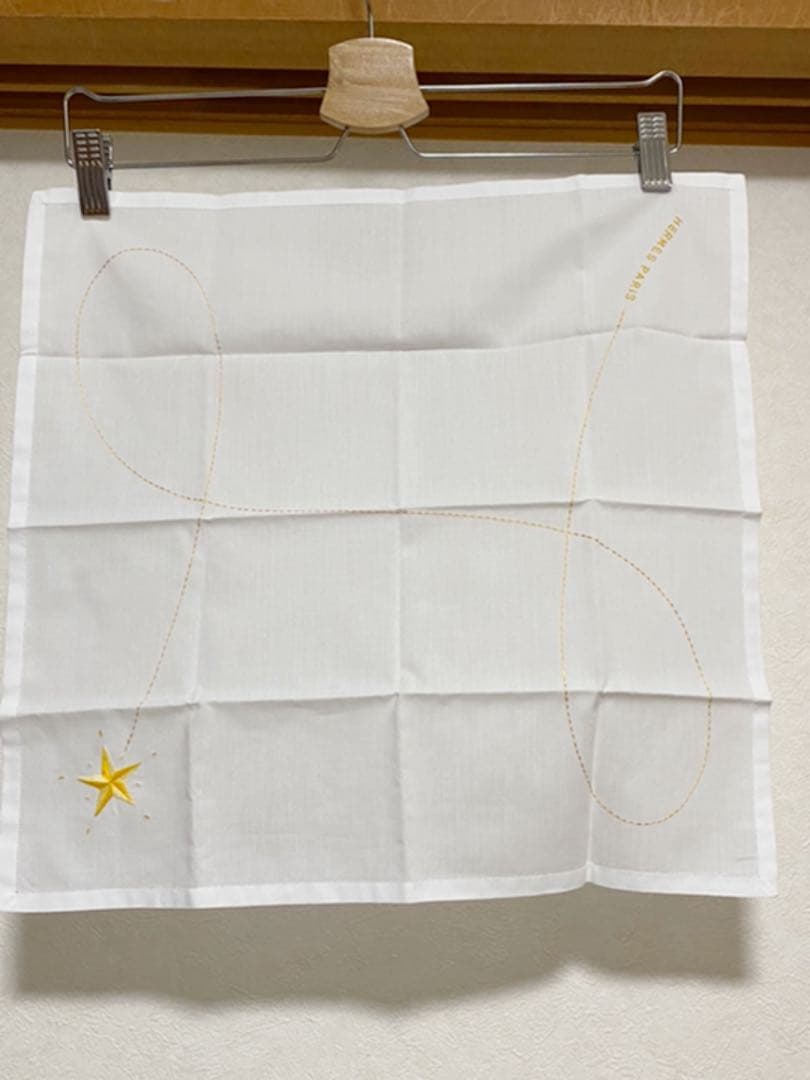 【新品未使用】HERMES ハンカチ コットン（星イエロー）