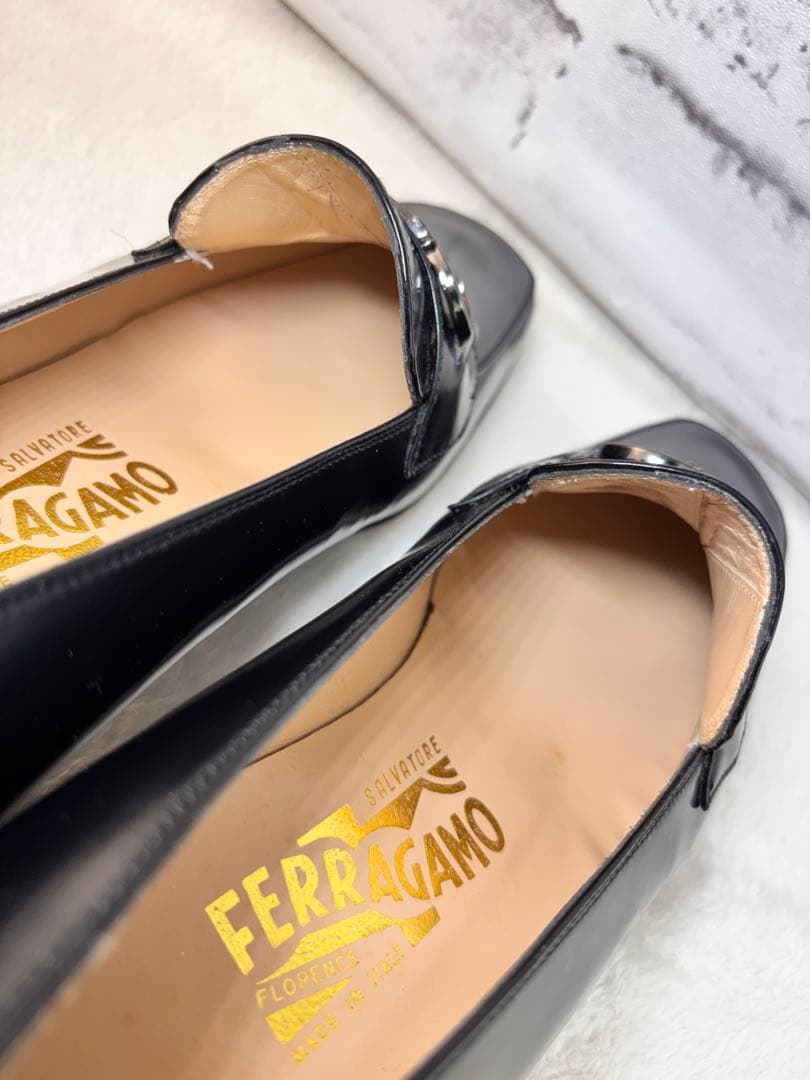 極美品✨サルヴァトーレフェラガモ ローファーガンチーニ　スクエア24.5cm黒