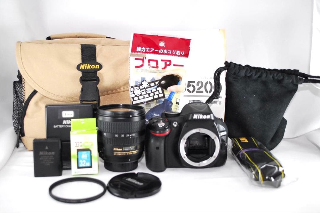 Nikon D5200 レンズキット 18-70mm おまけ多数 即撮影OK