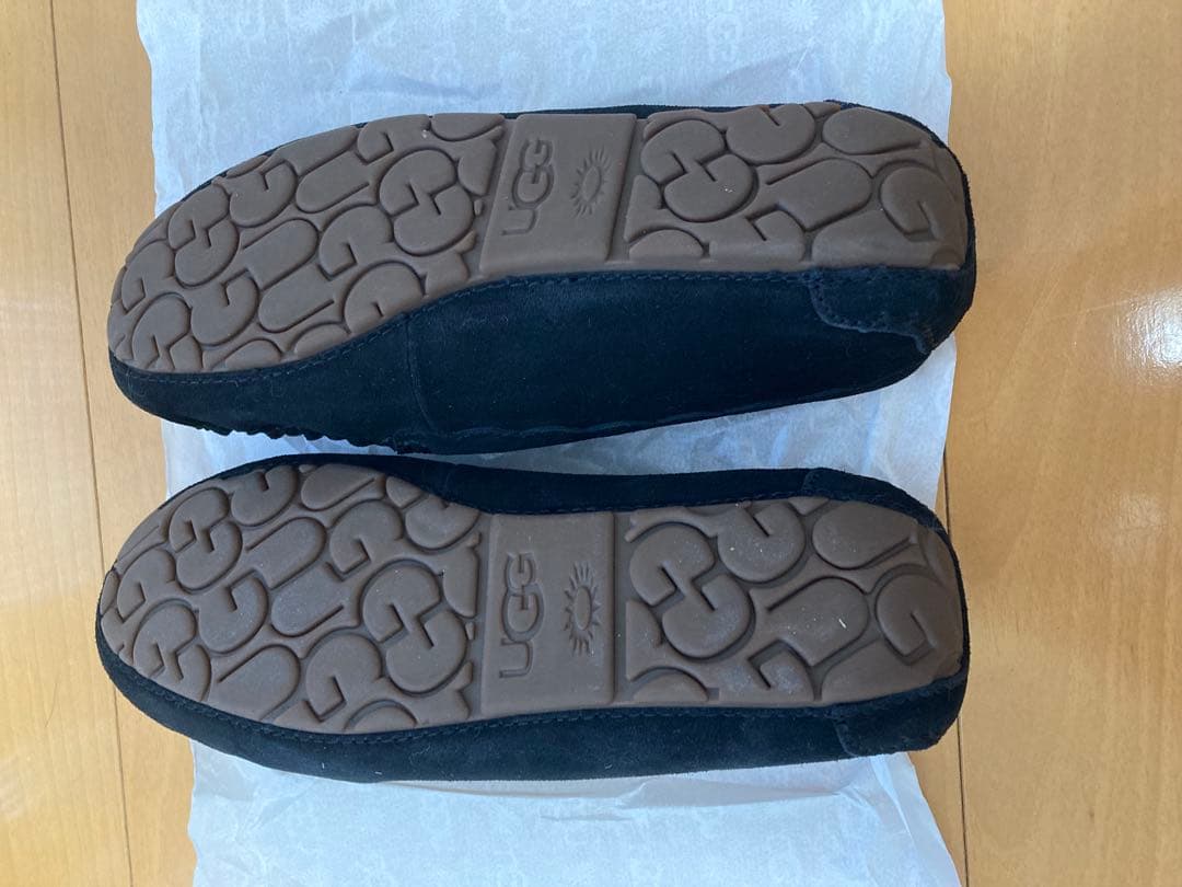 UGG モカシン 黒 24cm