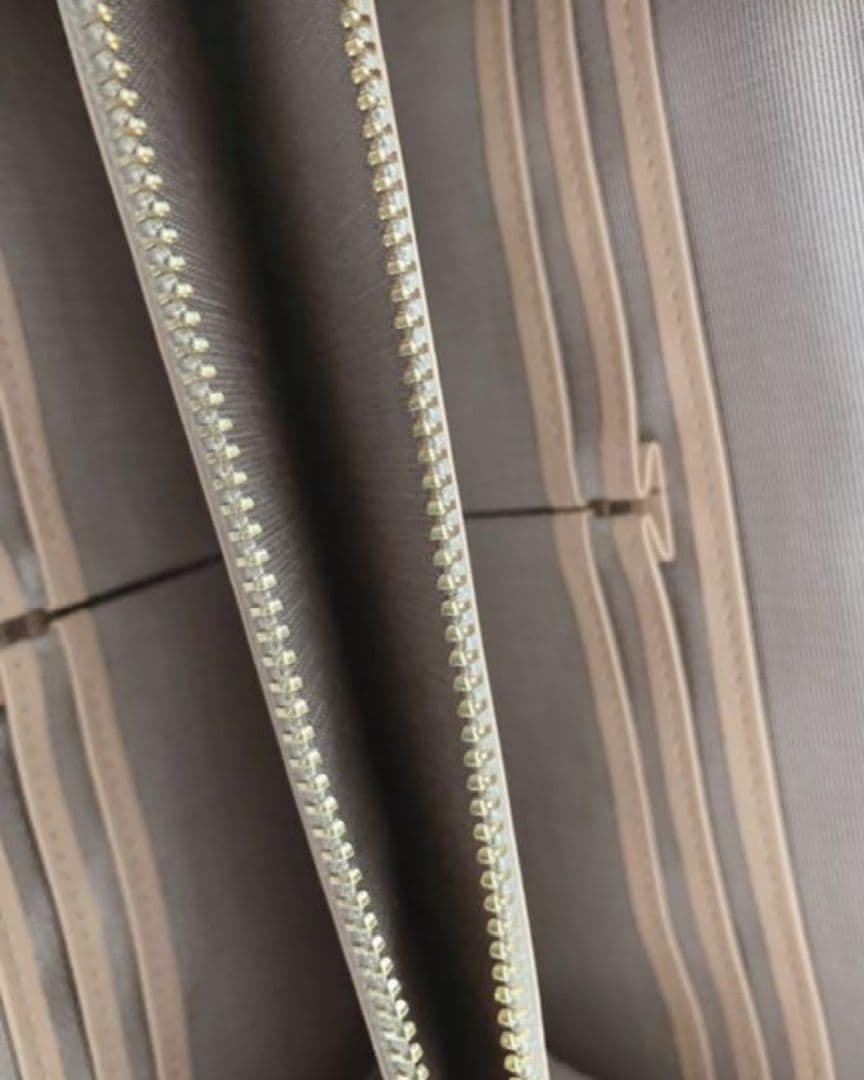 バタフライ様☆未使用☆TOPKAPI ・財布