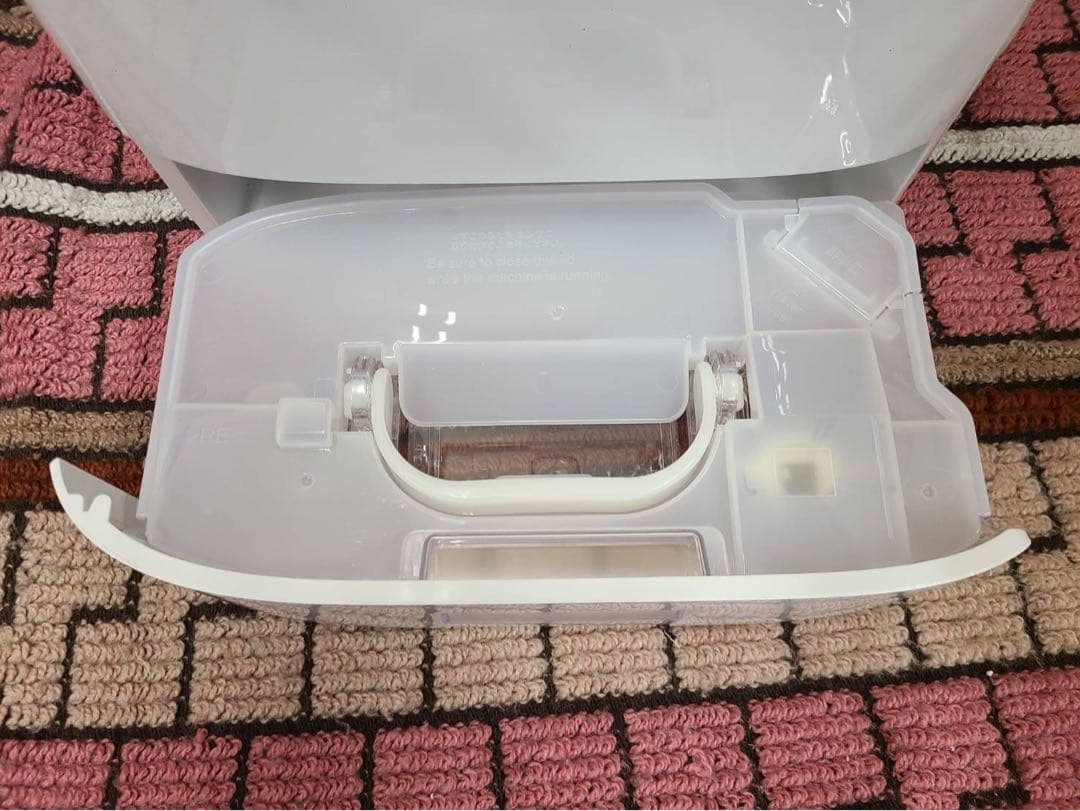 パナソニック　衣類乾燥除湿機　　F-YZUX60