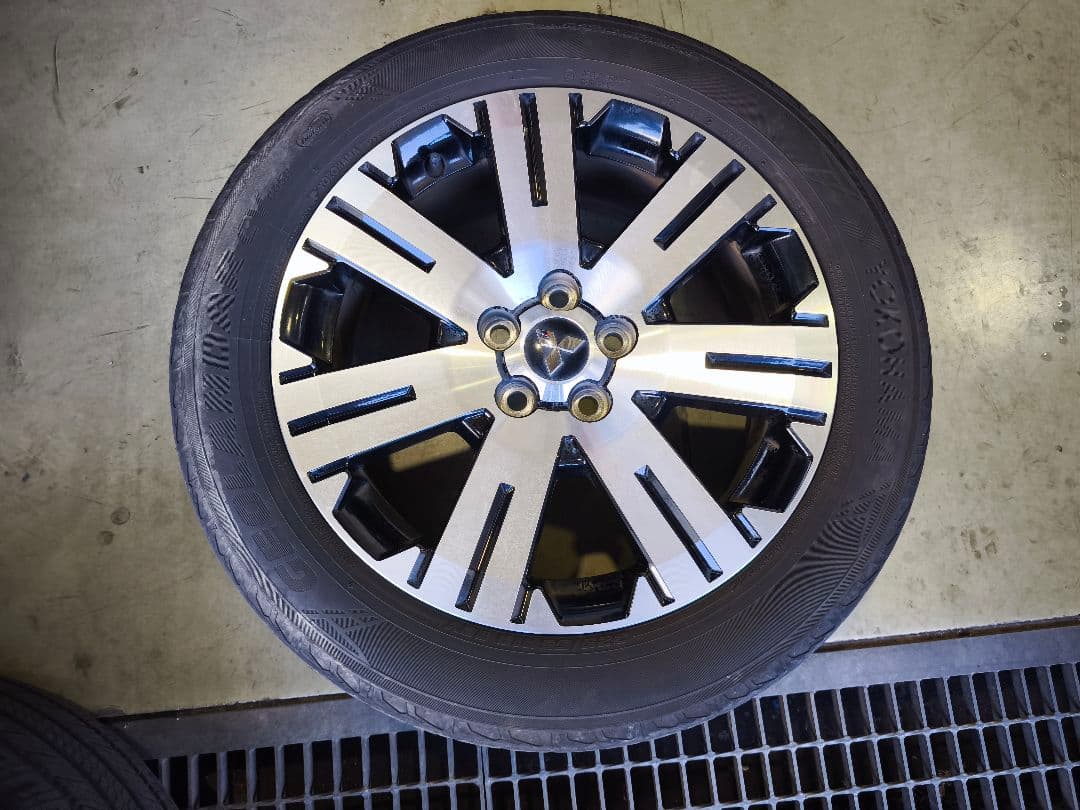 【送料込】タイヤホイールセット4本 225/55R18 98V デリカD5