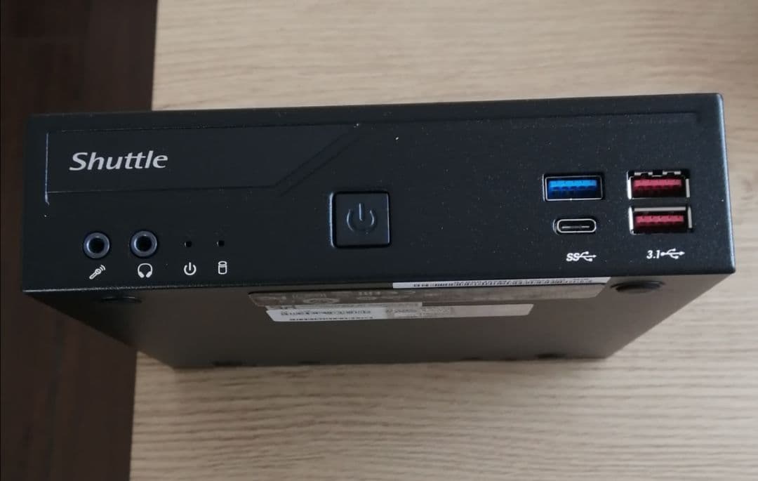 Shuttle DH4700コンパクトデスクトップPC