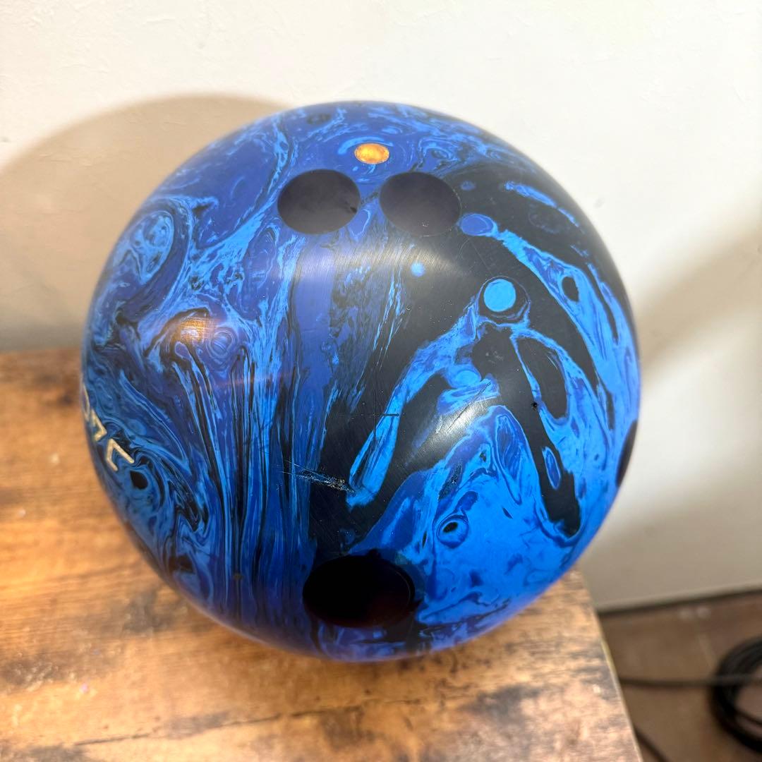 13P重めMOTIV サファイアジャッカルボウリングボール