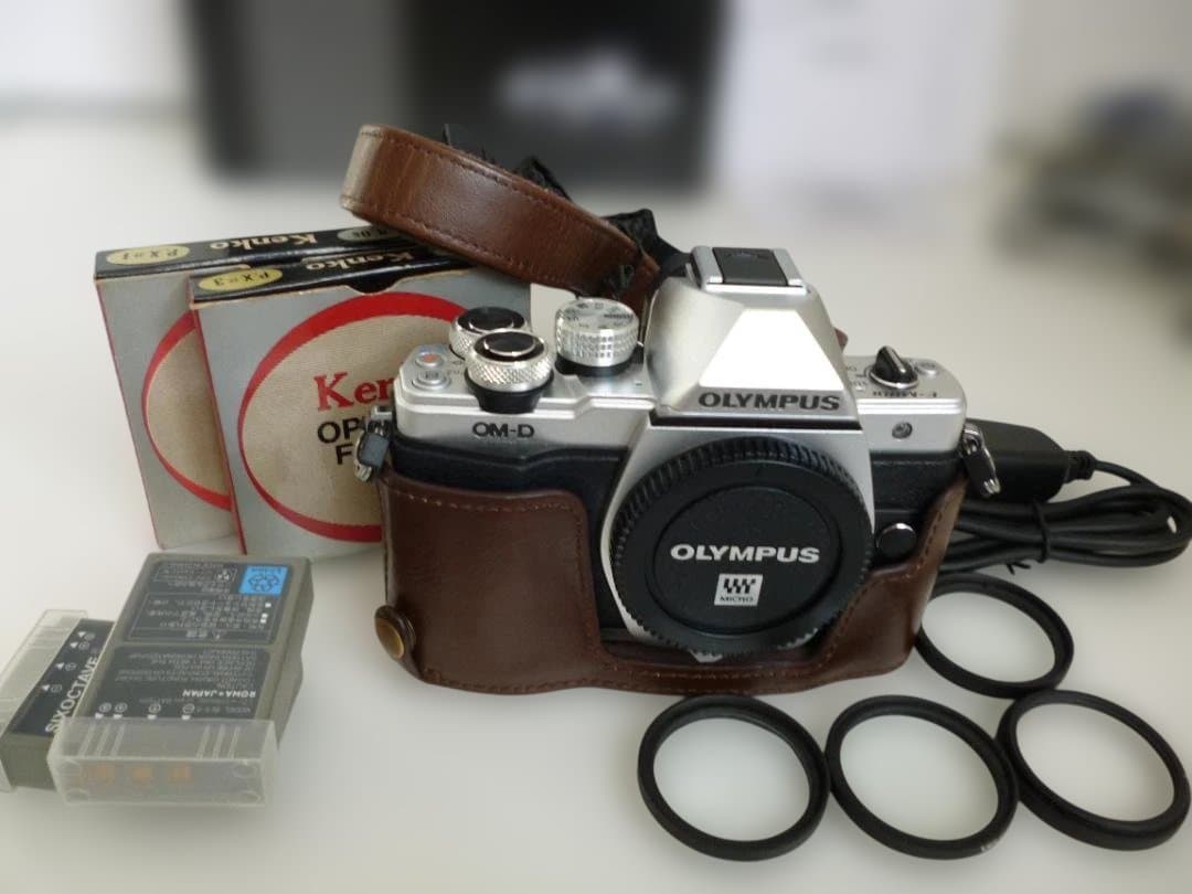 OLYMPUS OM-D E-M10 Mark II EZダブルレンズキット