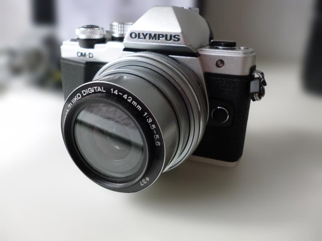 OLYMPUS OM-D E-M10 Mark II EZダブルレンズキット