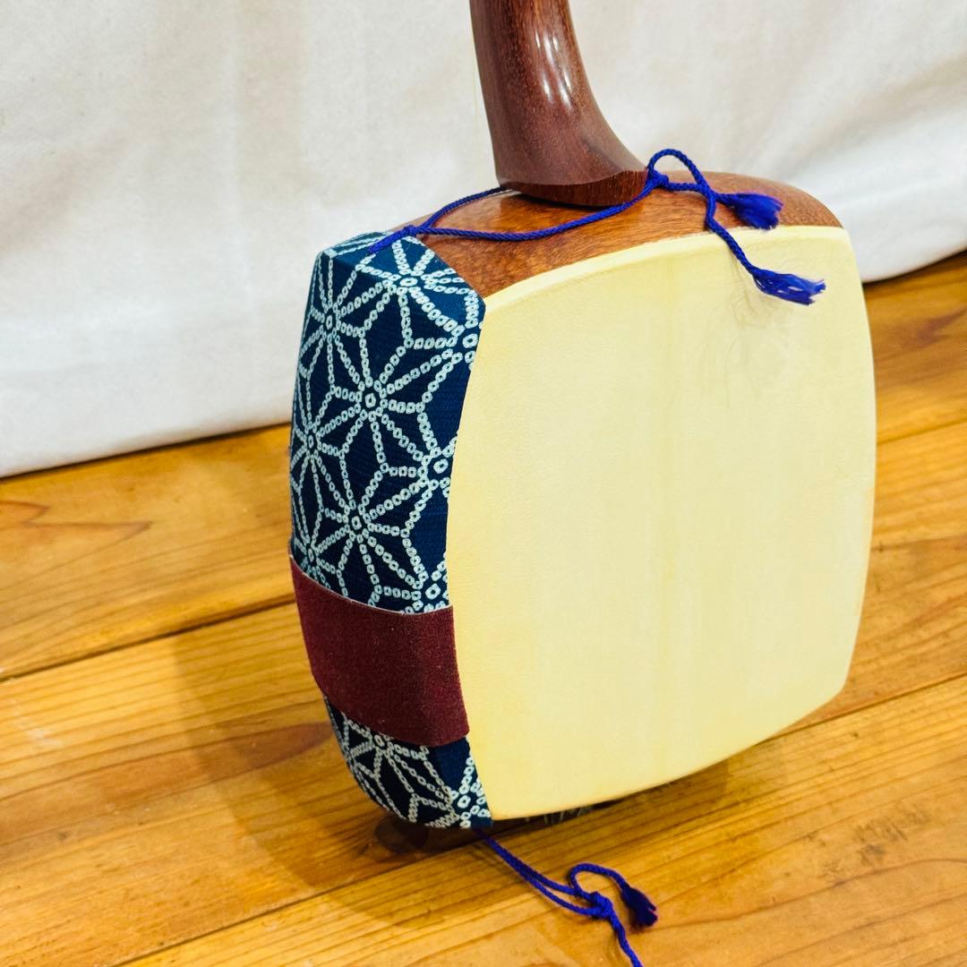 高級 三味線 中棹 紅木 丸打ち胴 ケース付き