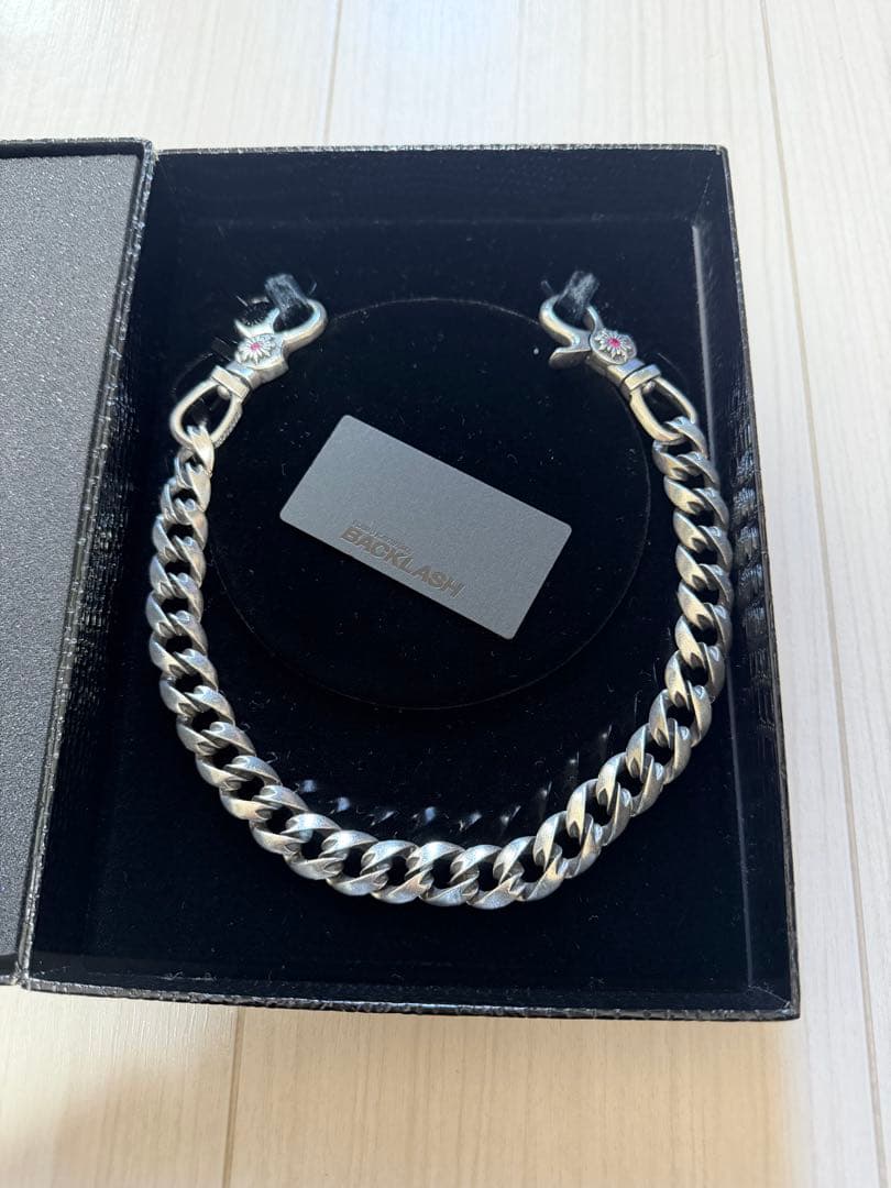 イサムカタヤマ BACKLASH ルビー ウォレットチェーン