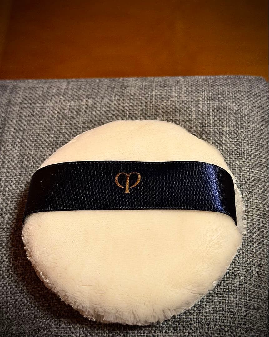 超美品　クレ・ド・ポーボーテ　プードルトランスパラント