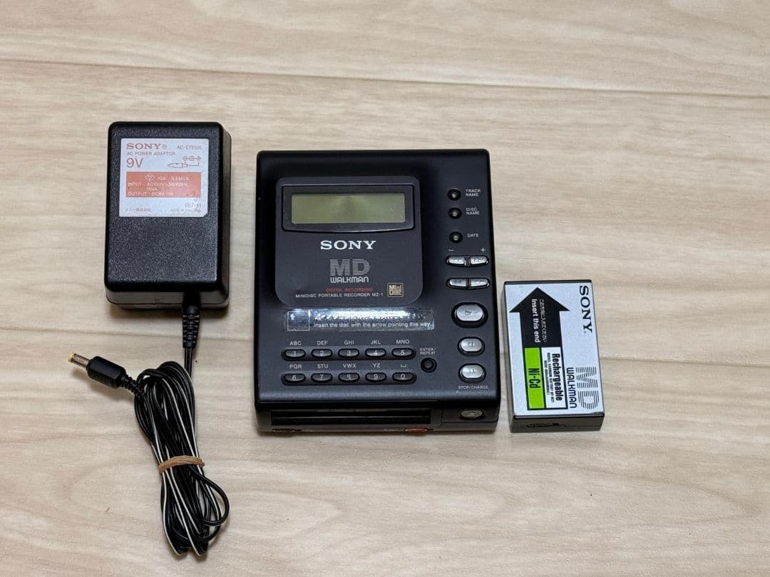SONY MZ-1 ポータブルMDプレーヤー SONY MD WALKMAN