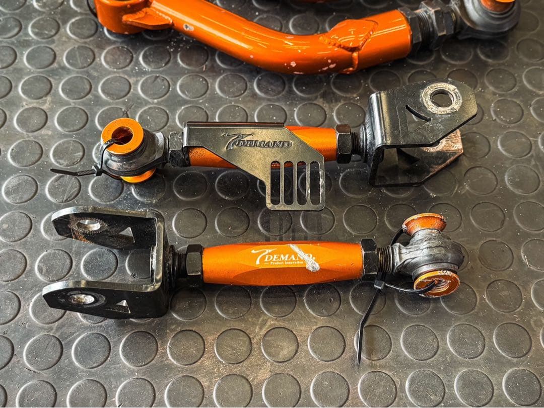 まる T-DEMAND IS リアアッパーアームSET