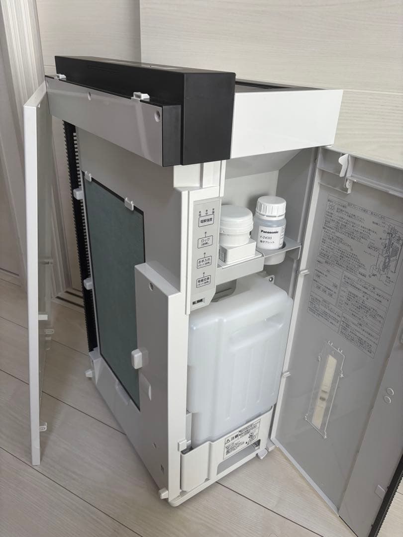 パナソニック空間除菌脱臭機ジアイーノFMV2300加湿付き美品♪タブレット有り