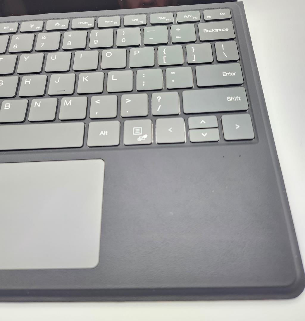 CHUWI Hi10 Max 本体 + キーボード