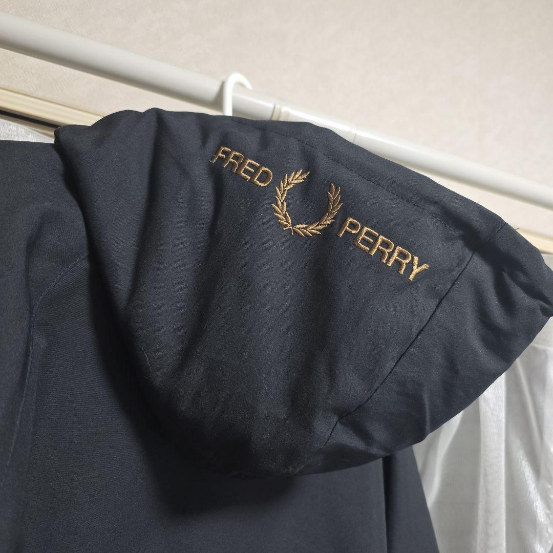 フレッドペリー別注パデットフード刺繍ジャケット
