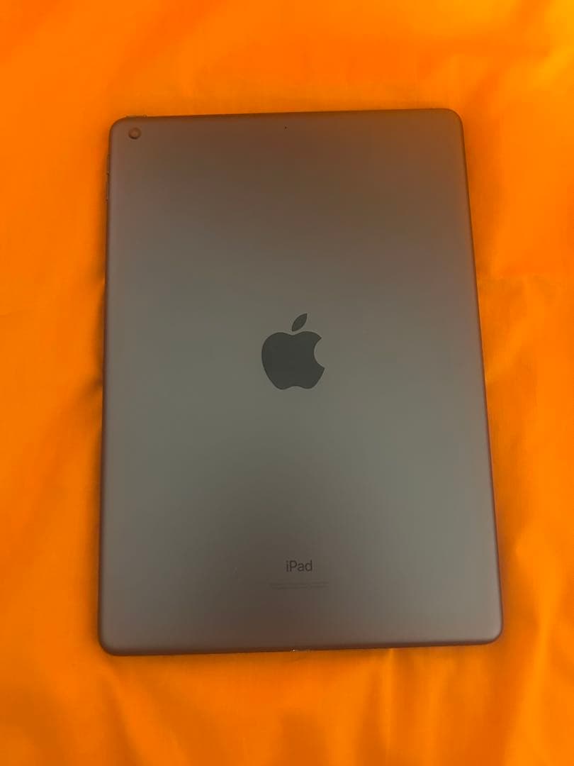 iPad 第9世代（64GB Wi-Fiモデル／スペースグレー）極美品