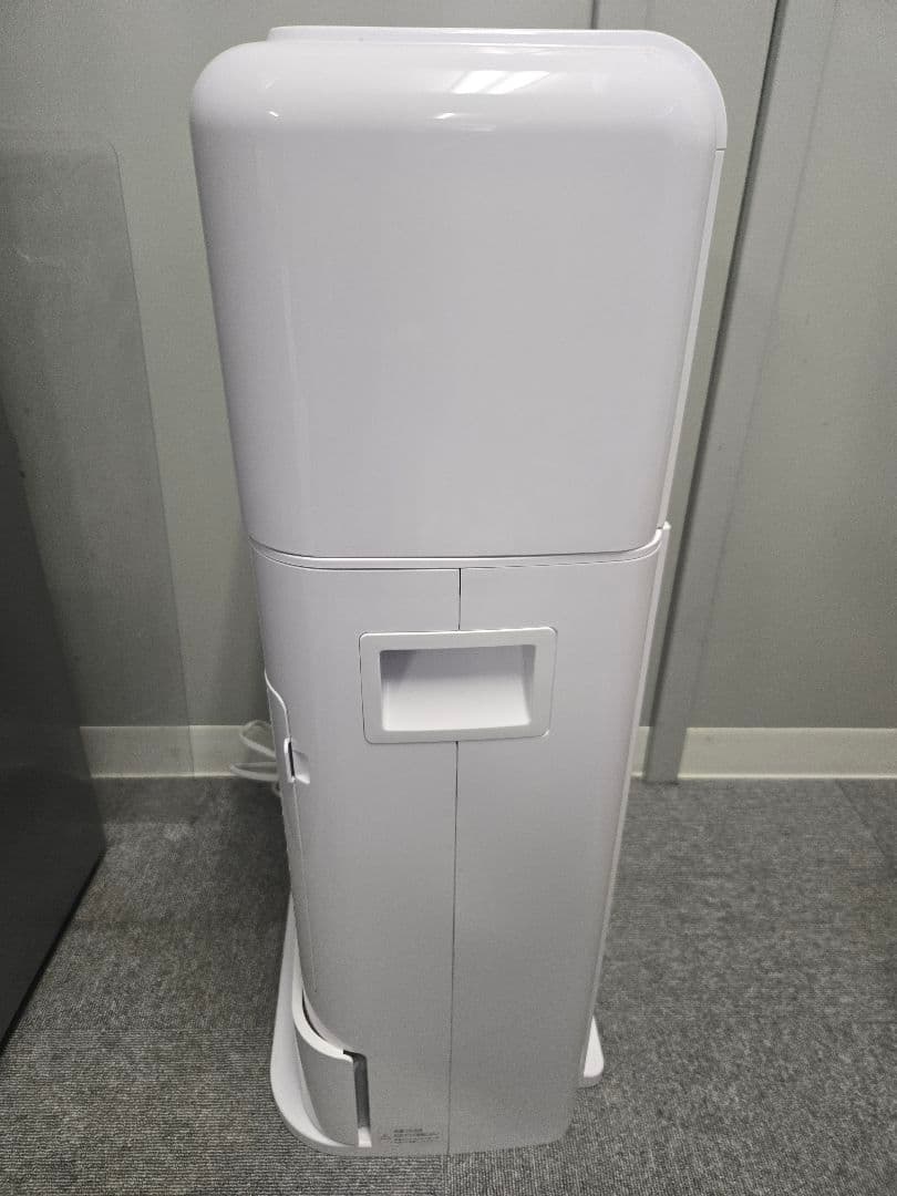 22年製　アイリスオーヤマ　IJDC-K80-W サーキュレーター衣類乾燥除湿機