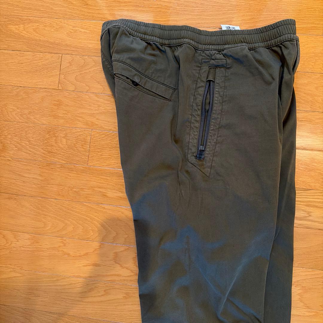 ストーンアイランドゴースト　 オリーブグリーン パンツ